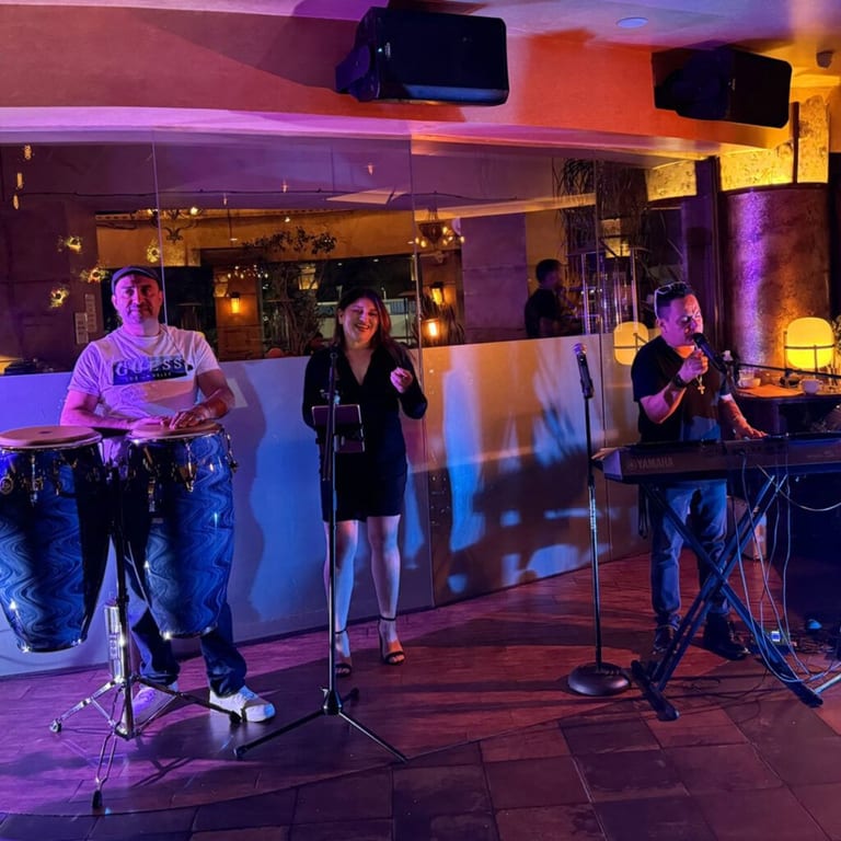 Live Music and Dinner